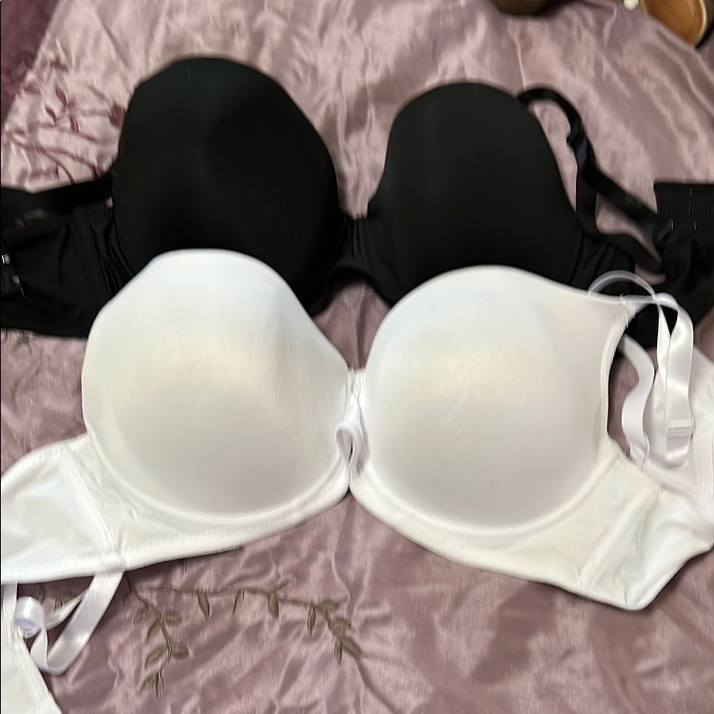 Black and White Women's Bra Set